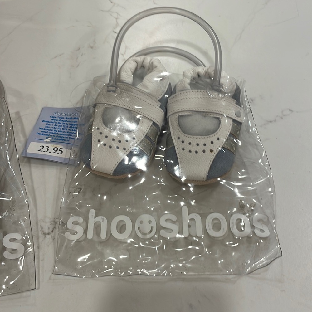 Shooshoos Baby Shoes Size Small